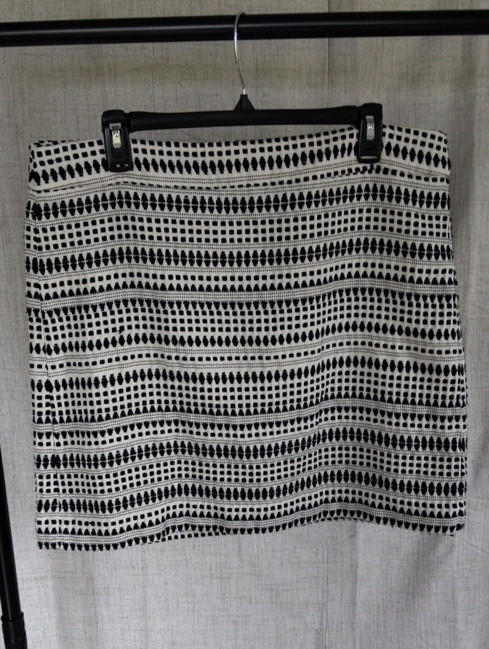LOFT Black And White Midi Skirt Women's Size 14